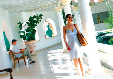 Colony Club 13